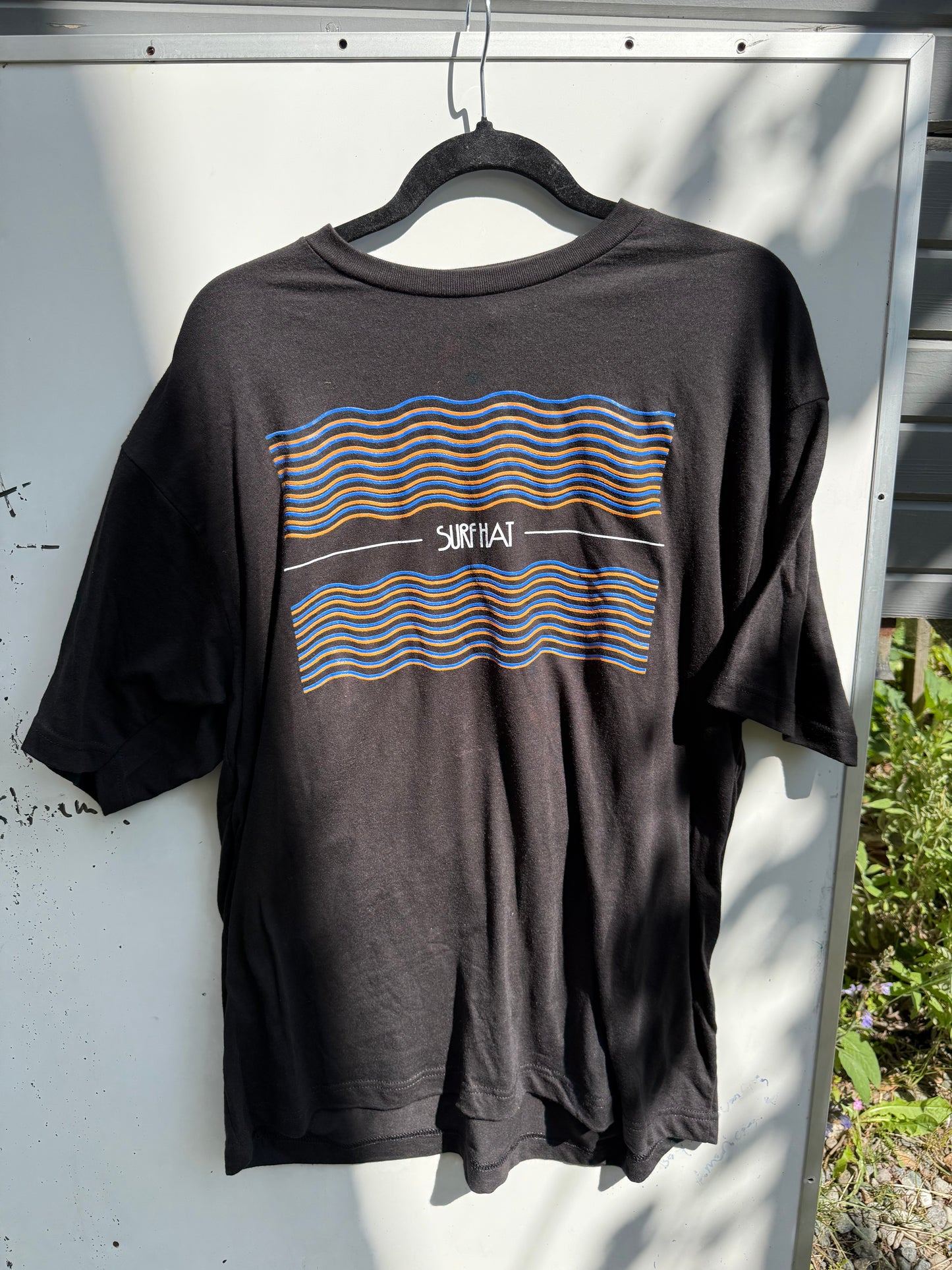 Short sleeve waves tee